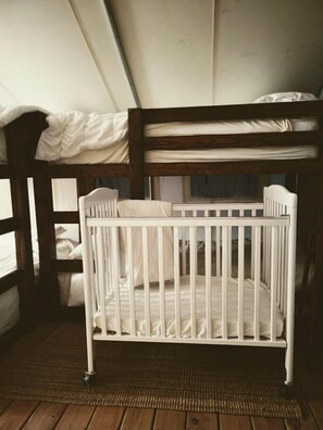 1 bedroom, travel cot, bed sheets