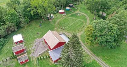 Fabulous Upstate New York Glamping Yurt on a Farm