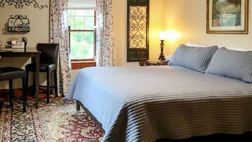 1 bedroom, desk, WiFi, bed sheets