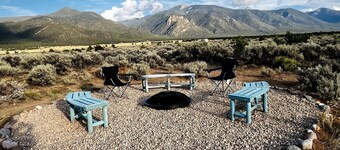 Spacious Camper on a Llama Rescue Ranch with Stunning Views near Questa, New Mexico