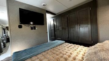 1 habitación, wifi y ropa de cama