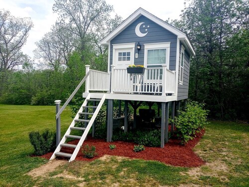 Beautiful Treehouse Under The Stars Near Wolverine, Michigan