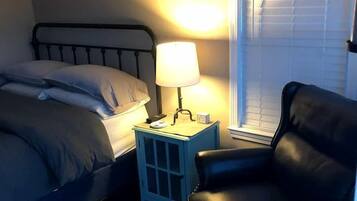1 bedroom, bed sheets