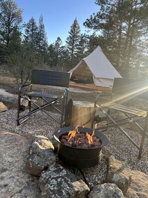 Property grounds - Private Bell Tent with Amazing Stargazing in Colorado (Trinidad)