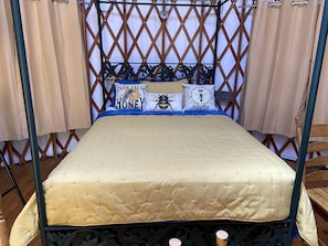 1 bedroom, WiFi, bed sheets, wheelchair access