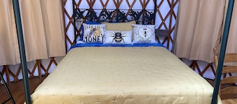 Beautiful Upstate New York Luxury Camping Yurt on a Farm