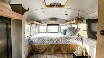 1 habitación y ropa de cama