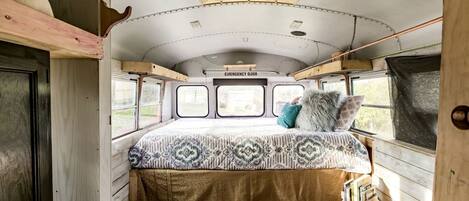 1 habitación y ropa de cama