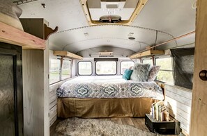 1 habitación y ropa de cama 