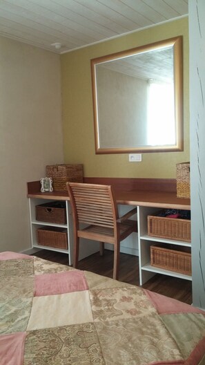 1 bedroom, WiFi, bed sheets