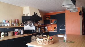 Fridge, microwave, coffee/tea maker, electric kettle