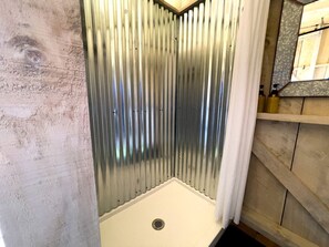 Håndklær og toalettpapir