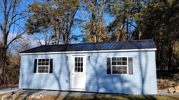Exterior - Private Pet-Friendly Cabins with Fire Pit for Nature Escapes in Clear Spring, Maryland, for Memorable Family Glamping Trips (Clear Spring)