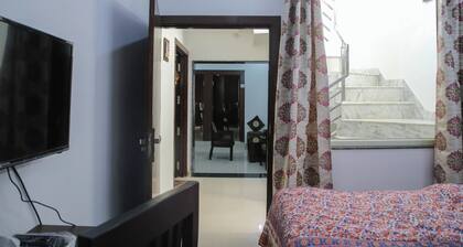Aradhana's Home Stay Deluxe Room