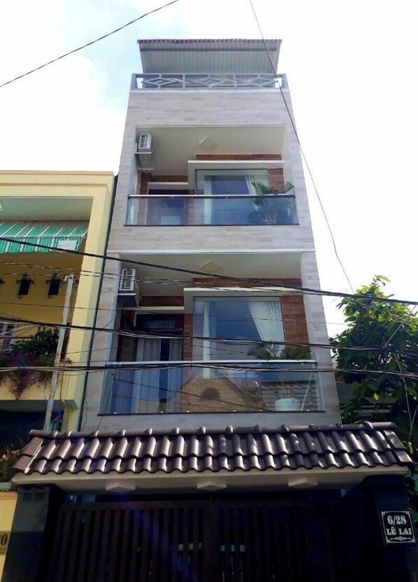 ด้านหน้าที่พัก