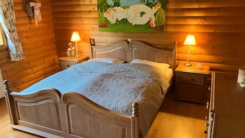 2 habitaciones, tabla de planchar con plancha, wifi y ropa de cama
