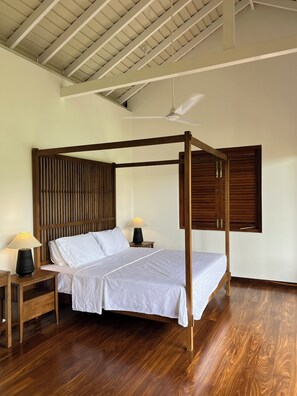 2 bedrooms, iron/ironing board, Internet, bed sheets