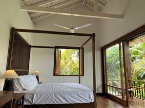 2 bedrooms, iron/ironing board, internet, bed sheets