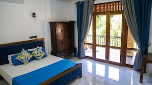 5 habitaciones, tabla de planchar con plancha, internet y ropa de cama