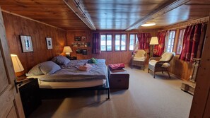 3 bedrooms, free WiFi, bed sheets