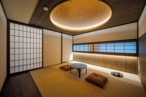 Maison Traditionnelle, 3 chambres, cuisine, vue jardin | Coffres-forts dans les chambres, décoration personnalisée