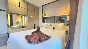 1 bedroom, iron/ironing board, internet, bed sheets