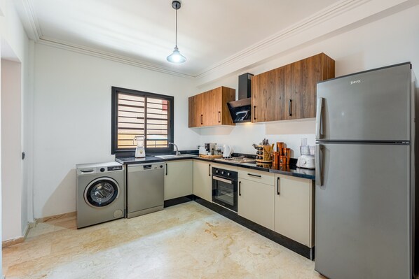 Microwave, oven, stovetop, dishwasher