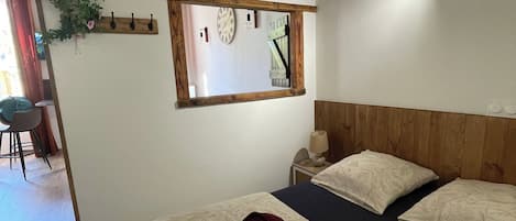 1 habitación, wifi y ropa de cama