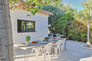 Outdoor dining - Villa San Pedrone (Furiani)