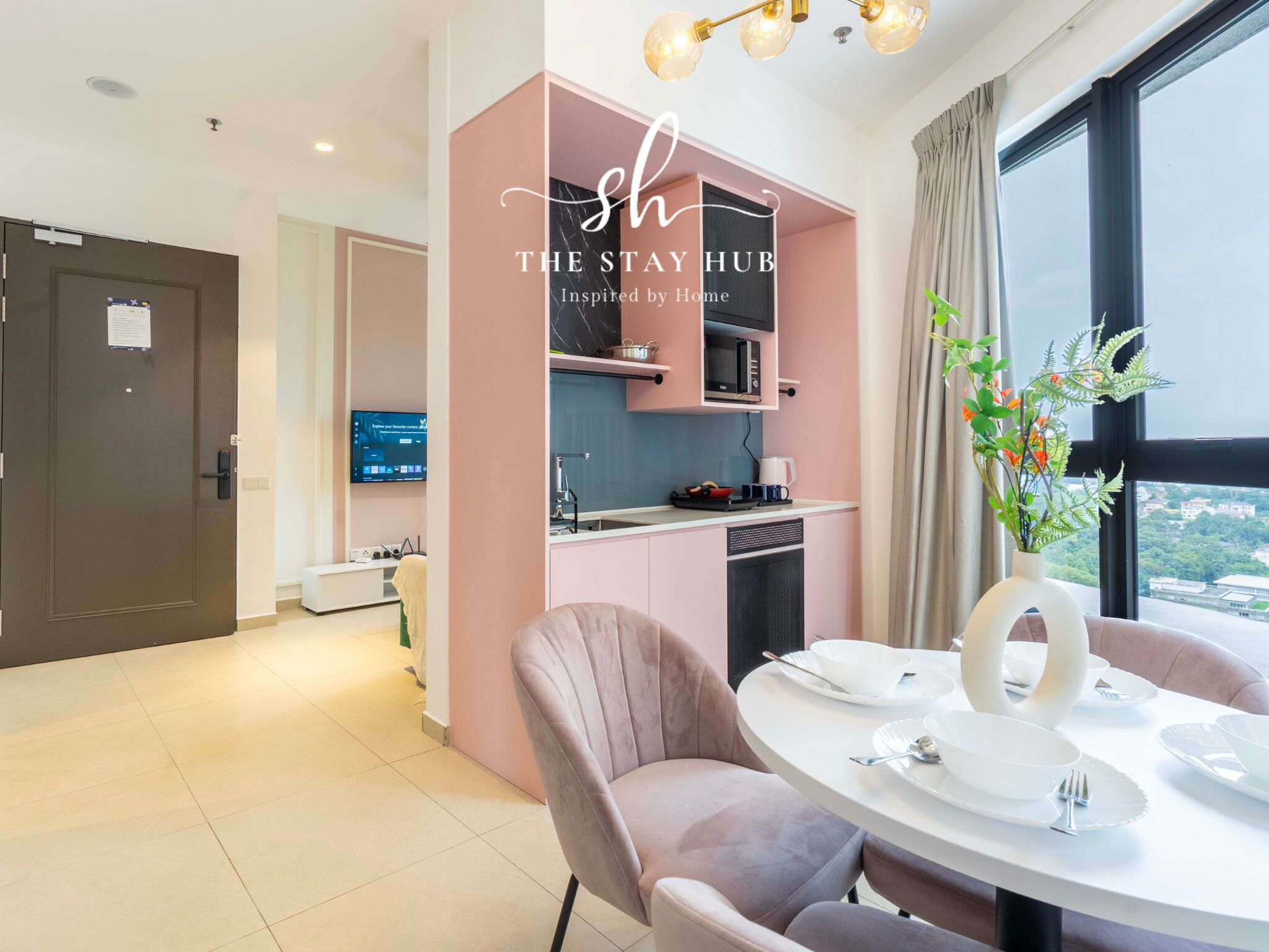 Family Suite, 2 Bedrooms, Non Smoking | Private kitchen | Mini-fridge, microwave, stovetop, cookware/dishes/utensils