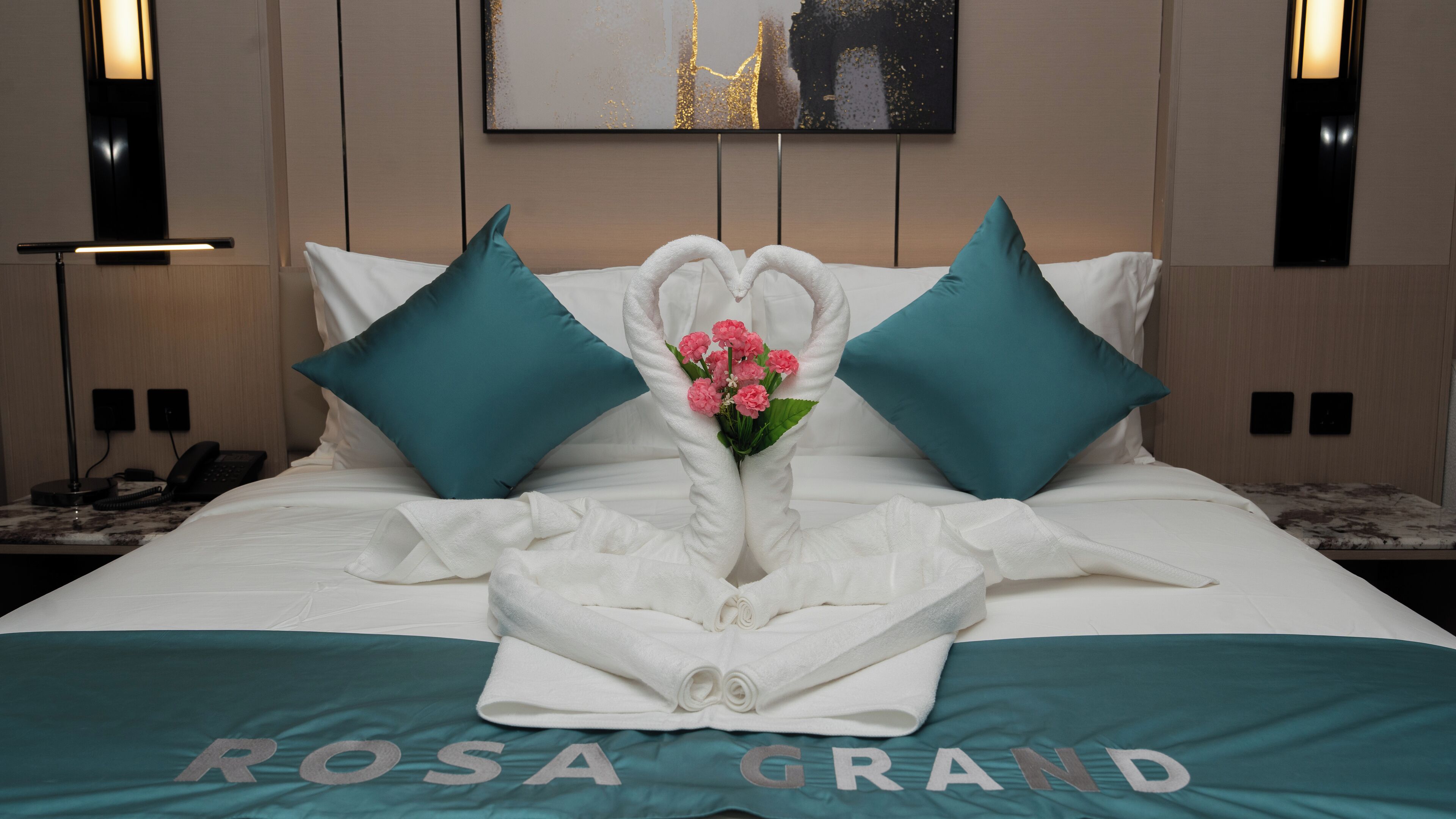 Deluxe-Studiosuite, 1 King-Bett | Minibar, Zimmersafe, individuell dekoriert, individuell eingerichtet