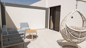 Deluxe Studio Suite, 1 King Bed | Terrace/patio - Rosa Grand Hotel Granada (Riyadh)