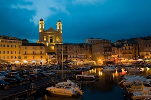 Marina - Appartement de standing avec rooftop de 35m2 (Bastia)
