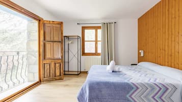 5 dormitorios, tabla de planchar con plancha, wifi y ropa de cama