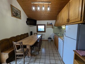 Fridge, microwave, dishwasher