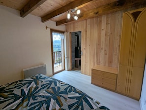 2 bedrooms, free WiFi