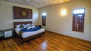 6 Schlafzimmer, Bügeleisen/Bügelbrett, Internetzugang, Bettwäsche