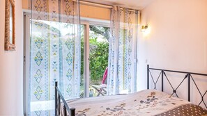 4 chambres, fer et planche à repasser, lit de bébé portatif, Wi-Fi