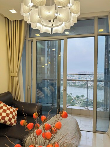 Saigon River View Apartment in Vinhomes Central Park 7