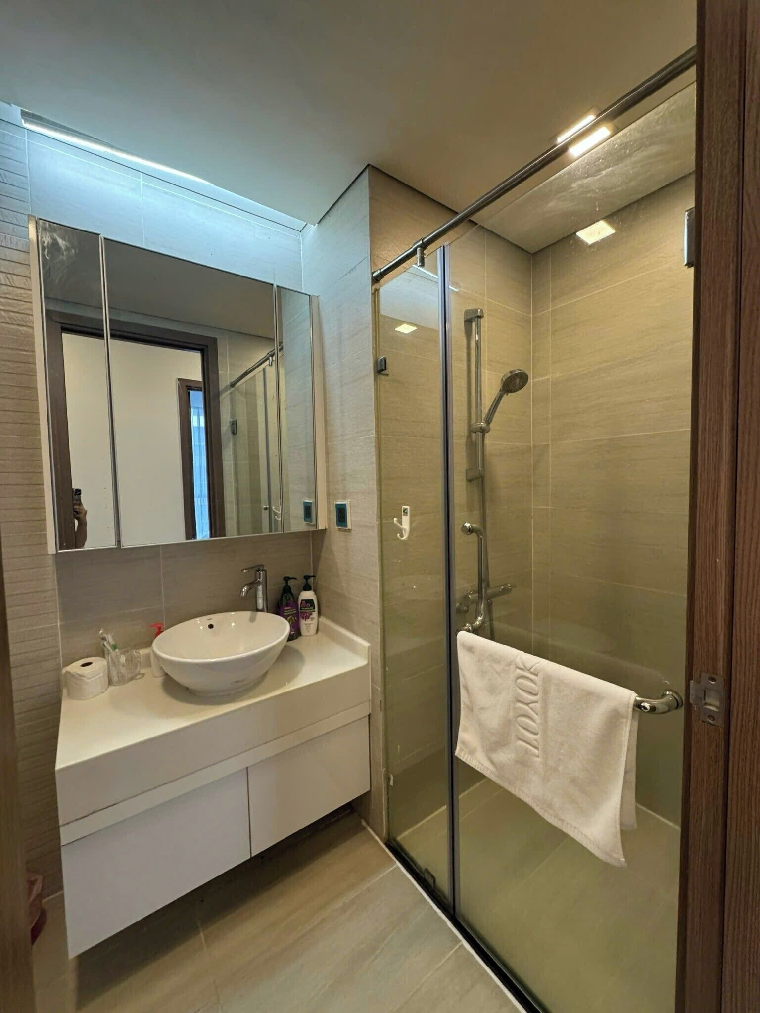 淋浴設備、風筒、提供毛巾、番梘