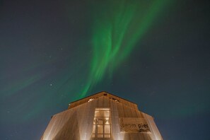 Front of property - Steam Pier Adventure Hotel (Tromsø)