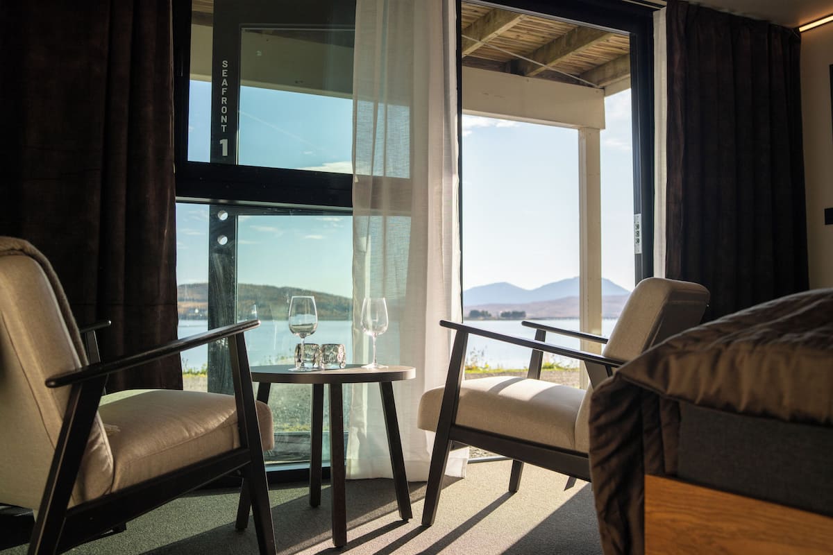 Seafront Apartment | Soundproofing, free WiFi