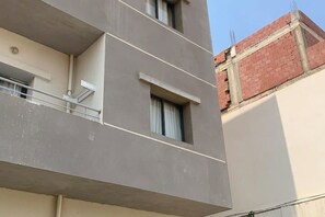 تفاصيل الفندق من الخارج