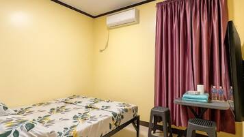 Espacio para trabajar con laptop y wifi gratis