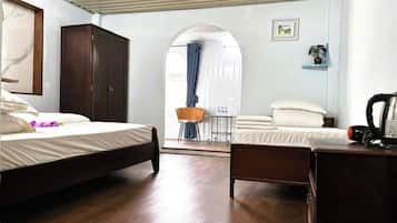 Double Room, Mountain View | Iron/ironing board, free WiFi
