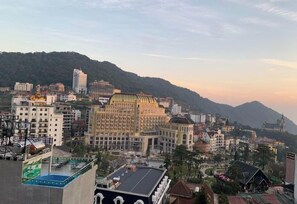 Double Room, Mountain View | Iron/ironing board, free WiFi