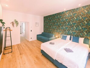 1 dormitorio, tabla de planchar con plancha, Internet y ropa de cama