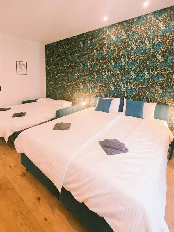 1 dormitorio, tabla de planchar con plancha, Internet y ropa de cama