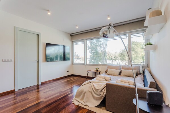Living area - Beachside apartment (Sant Adrià de Besòs)