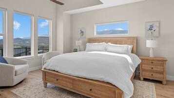 4 bedrooms, desk, free WiFi, bed sheets